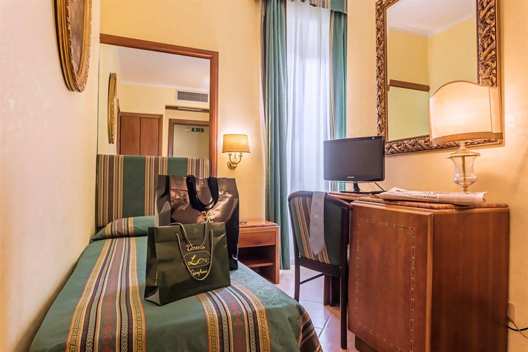 Raeli Hotel Regio Řím Exteriér fotografie