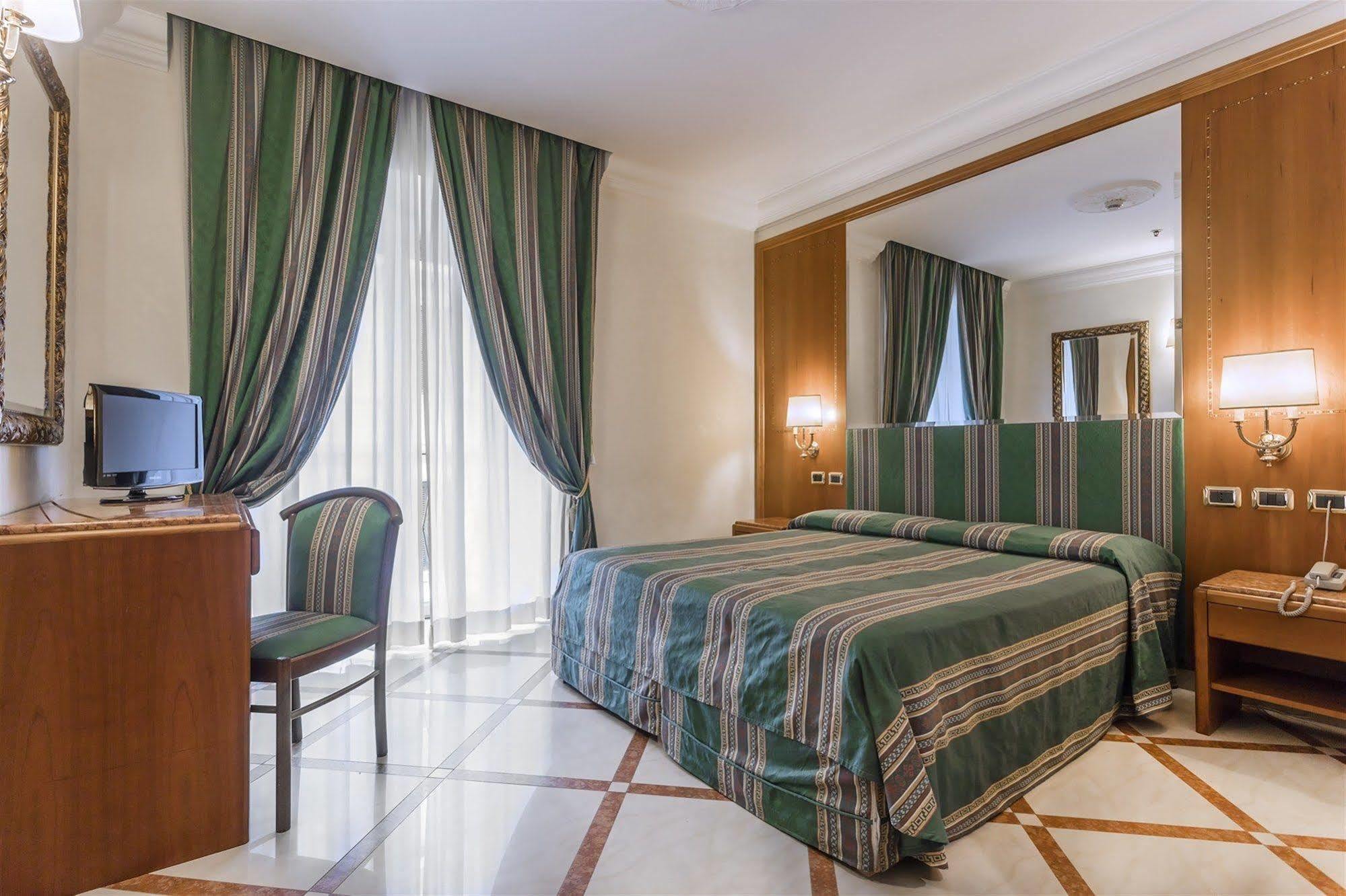 Raeli Hotel Regio Řím Exteriér fotografie